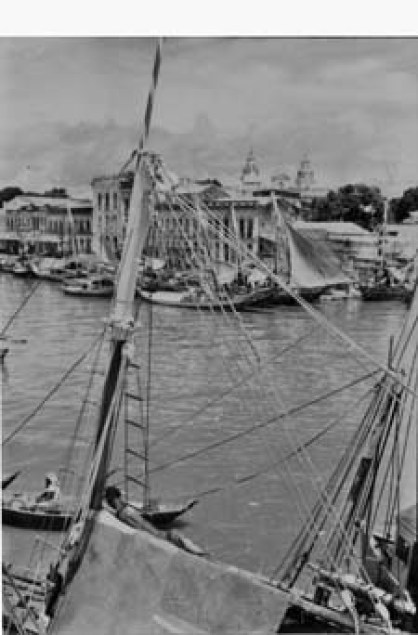 Aspecto do Porto do Ver-o-Peso em Belém (PA) - jun. 1953 @IBGEcidades